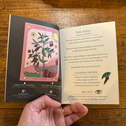 Botanical Tarot Deck &amp; Guidebook