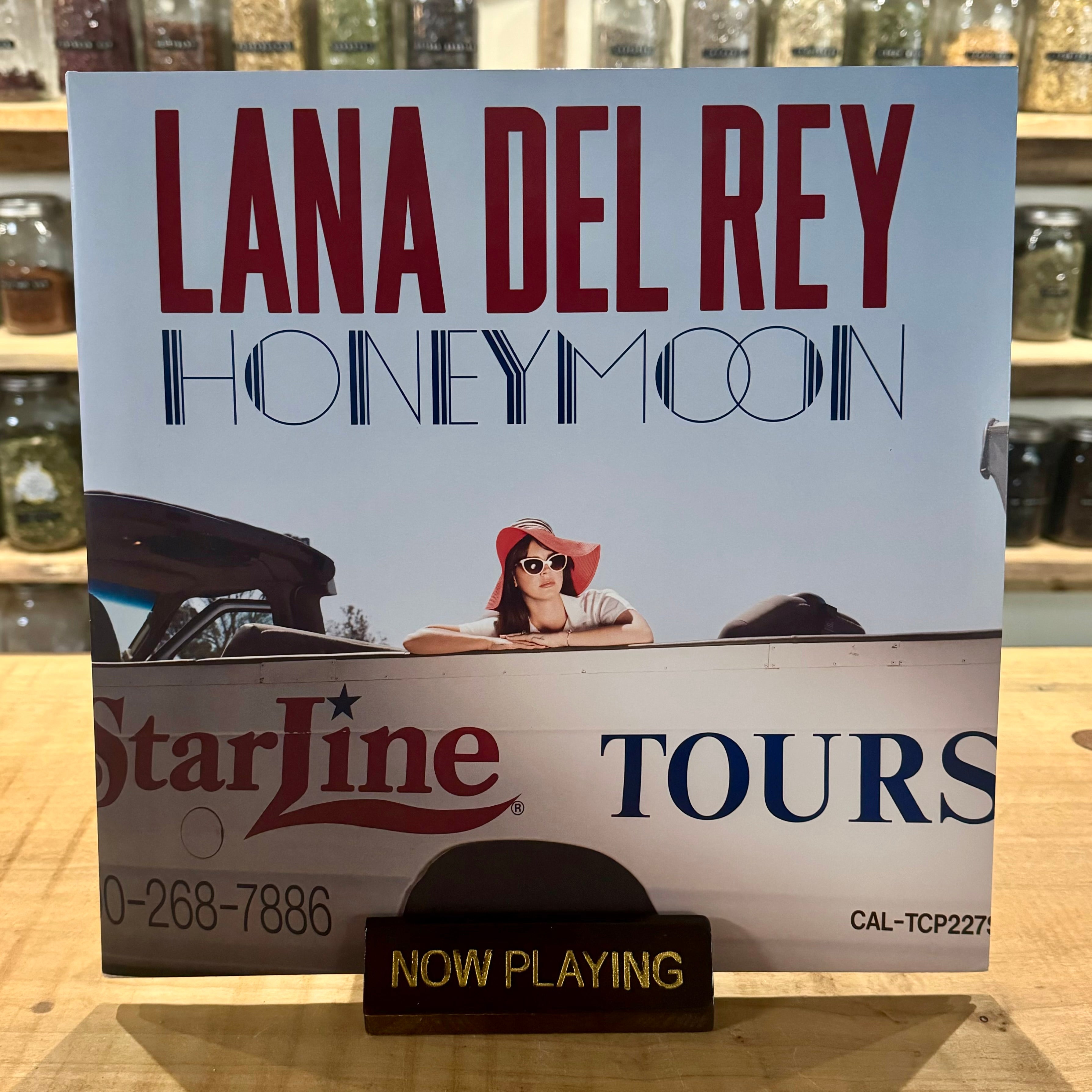 Turntable Tea Party - Lana Del Rey